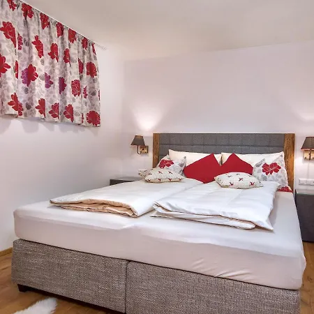Apartment In Neukirchen With A Carport Neukirchen am Grossvenediger
